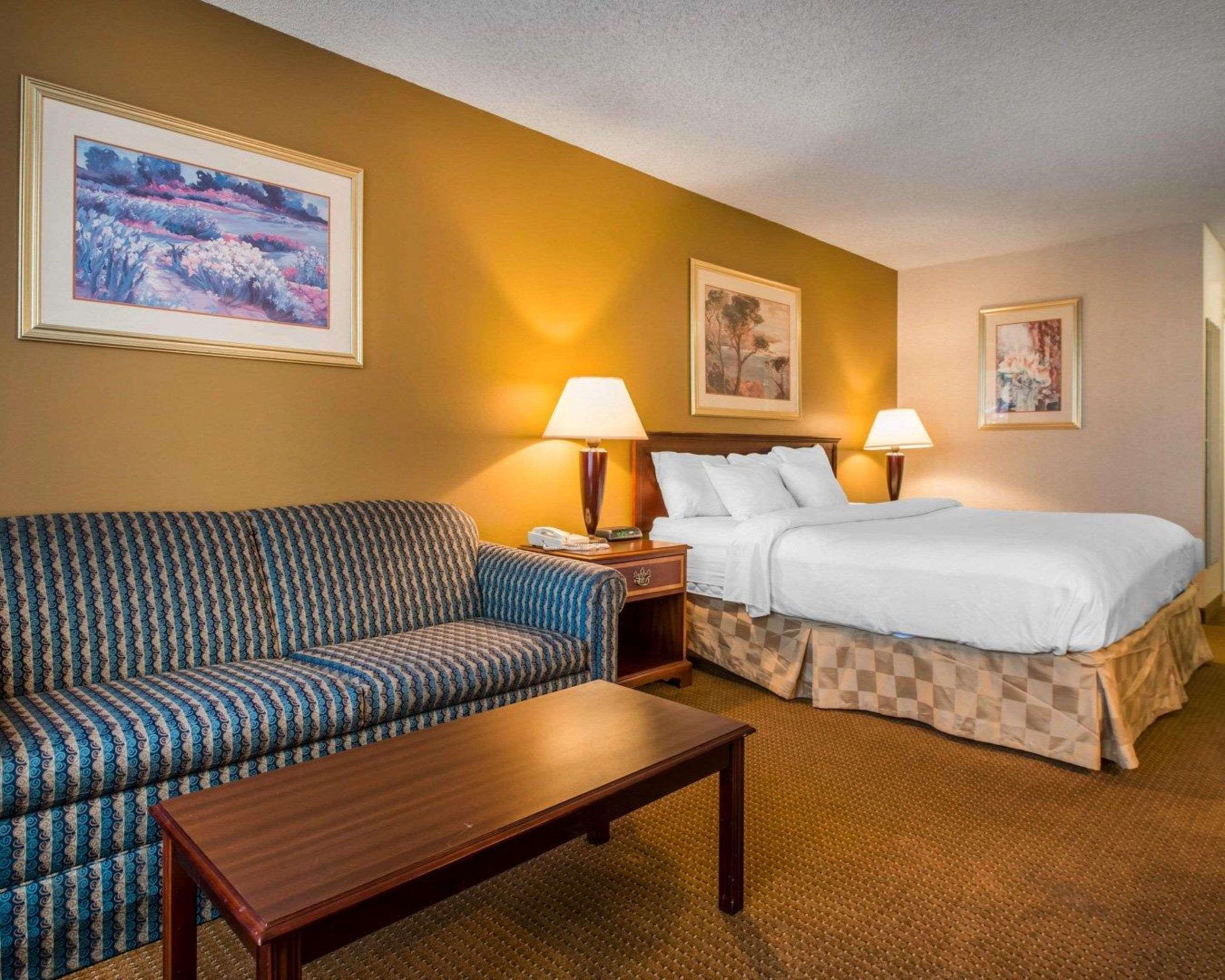 Clarion Inn And Events Center Pueblo North Kültér fotó