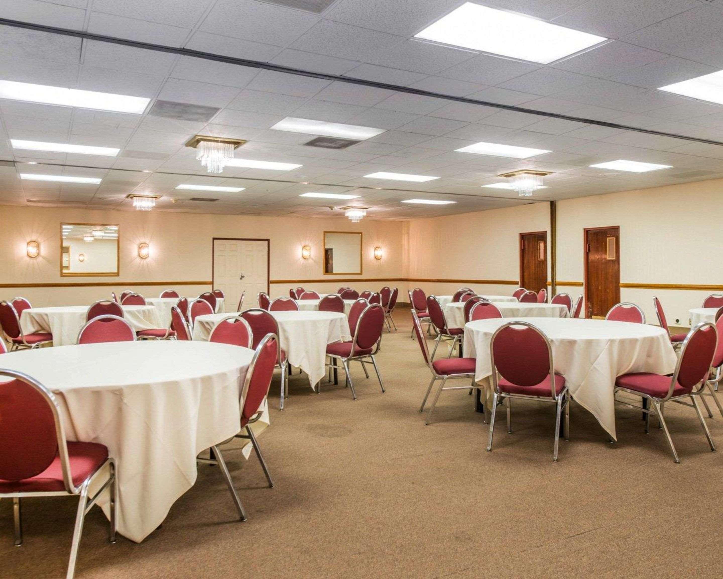 Clarion Inn And Events Center Pueblo North Kültér fotó